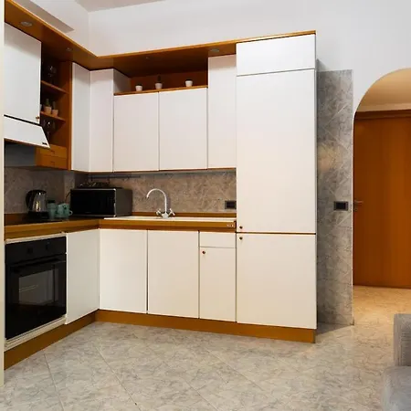 Apartament Tommy Sun House *